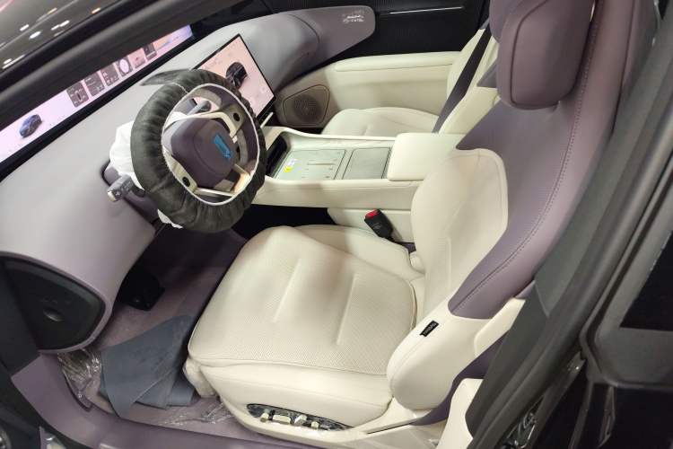 Used  12 2025 Max All-Electric Version
