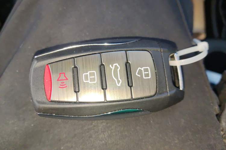 Used ORA White Cat 2020 360 km Luxury Version
