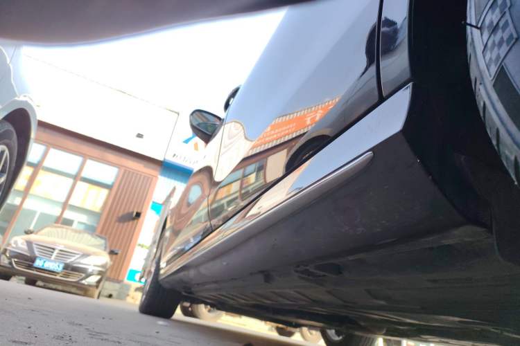 Used Mercedes-Benz E-Class 2017 E 200 L Sport 4MATIC
