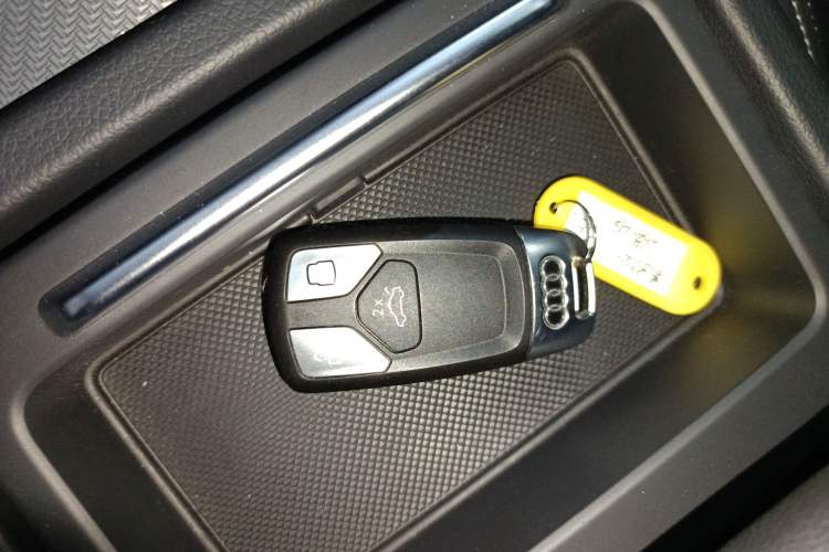 Used Audi Q5L 2023 40T Luxury Dynamic Model
