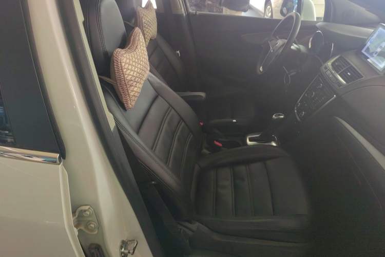 Used Buick Encore 2015 1.4T Automatic Two-Wheel Drive Urban Elite Version
