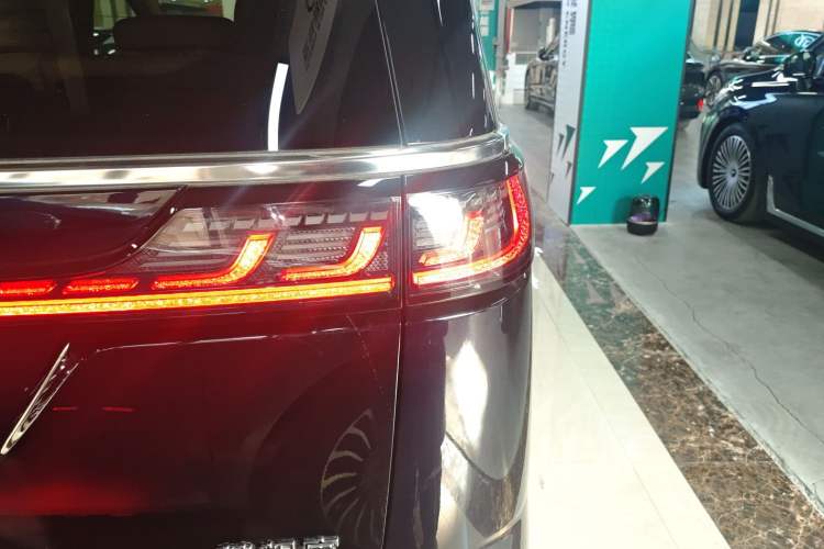 Used VOYAH Dream 2024 PHEV Extended-Range Premium Edition