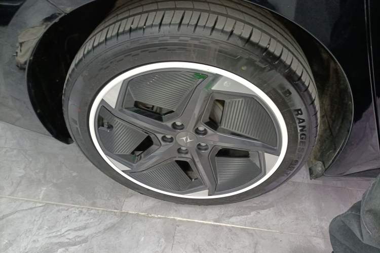 Used  eπ007 2024 Pure Electric 530 Air Edition
