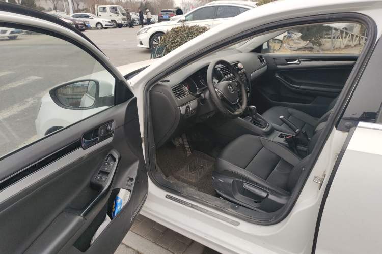 Used Volkswagen Sagitar 2018 1.6L Automatic Comfort Model