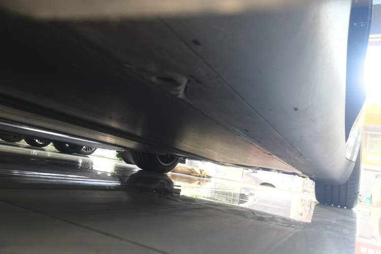 Used Tesla Model Y 2023 Rear-Wheel-Drive Version
