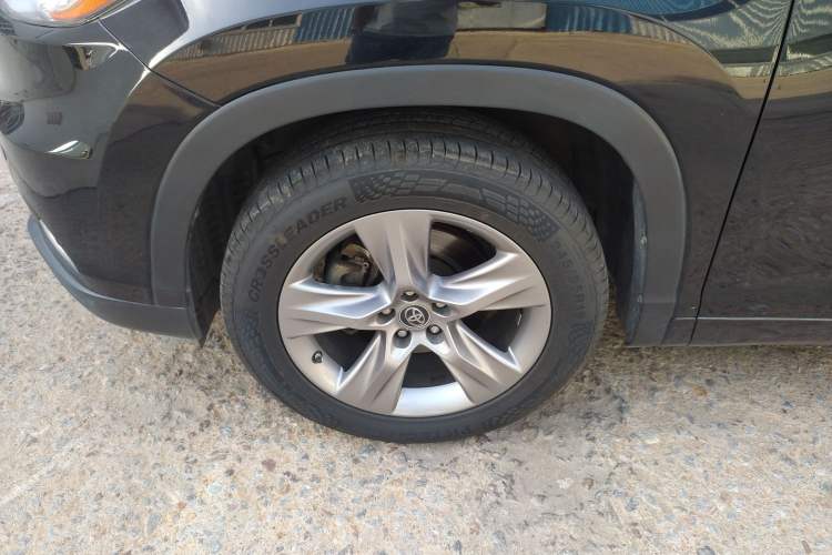 Used Toyota Highlander 2017 2.0T Four-Wheel Drive Luxury Edition 7 Seats