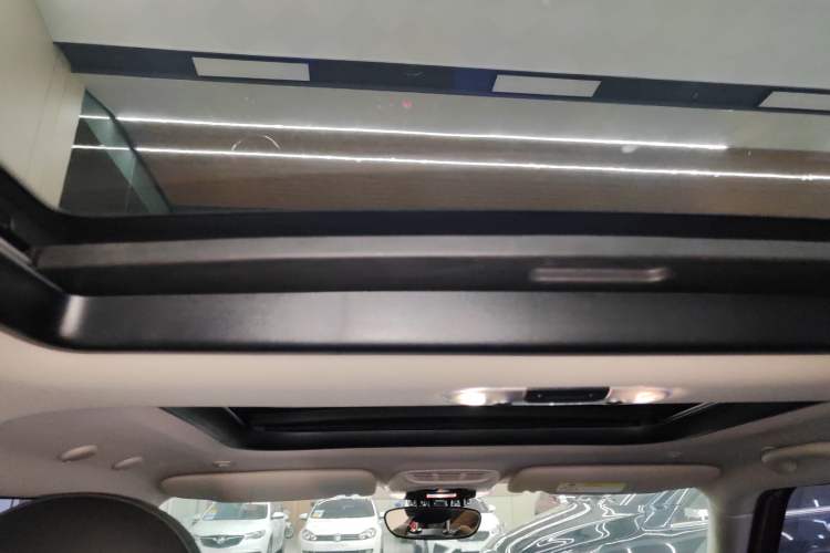 Used  Clubman 2021 1.5T COOPER Connoisseur
