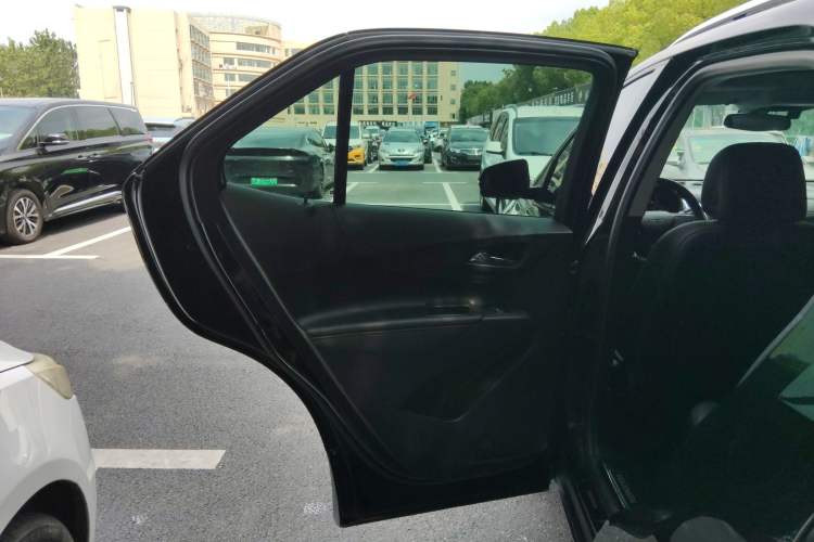 Used Chevrolet Equinox 2019 Redline 550T Automatic All-Wheel-Drive RS Model China V Standard
