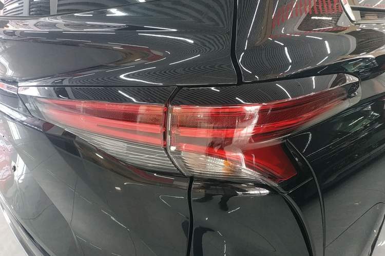 Used Toyota Sienna 2024 2.5L Hybrid Prestige Deluxe Edition