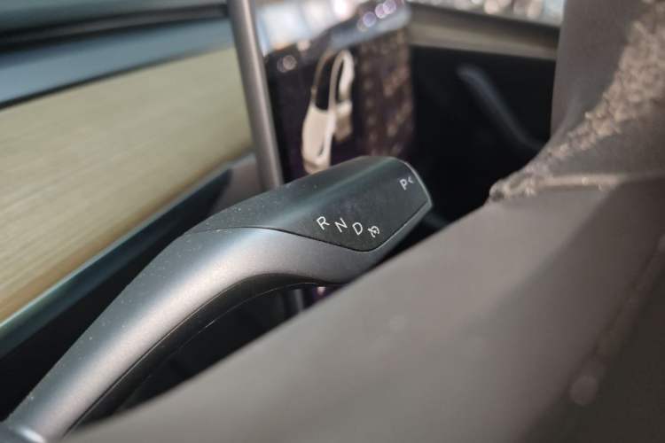 Used Tesla Model Y 2021 Long-Range All-Wheel-Drive Version 3D7