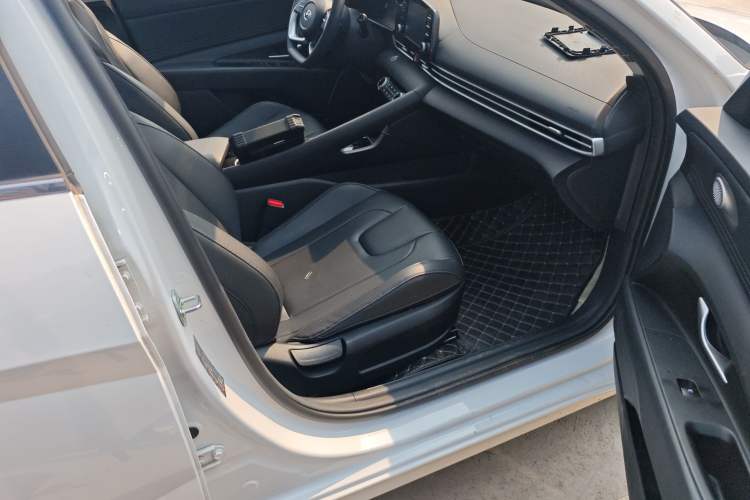 Used Hyundai Elantra 2022 1.5L CVT GLX Elite Edition