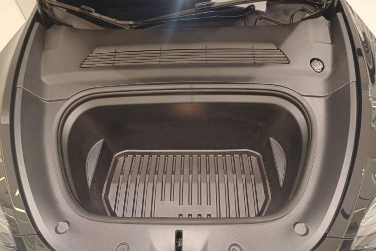 Used Tesla Model Y 2022 Performance High-Performance All-Wheel-Drive Version
