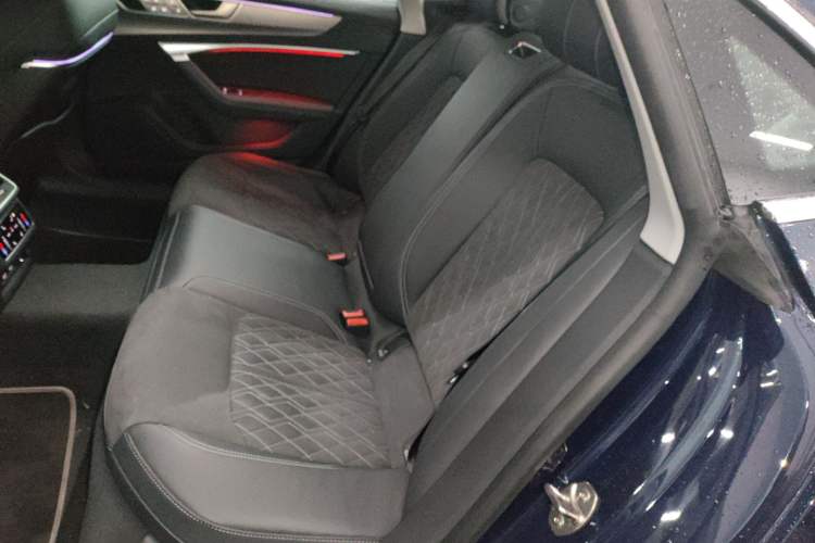 Used Audi A7L 2024 45 TFSI quattro Luxury Edition
