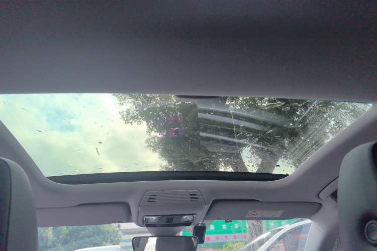 Used Volkswagen Lamando 2024 Lavida L 280TSI DSG Cool & Spicy Edition
