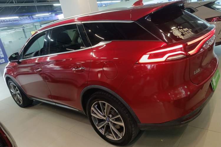 Used BYD Tang New Energy 2018 DM 2.0T All-Wheel Drive Smart Connectivity Luxury Model 7 Seats China V Emission Standard
