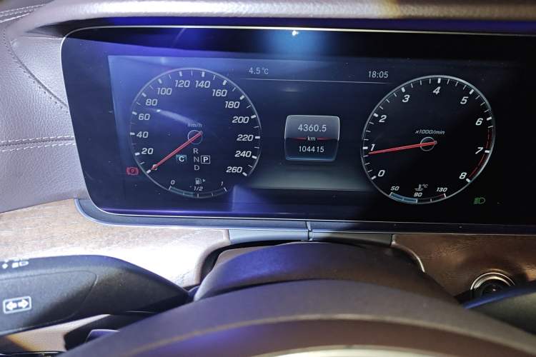 Used Mercedes-Benz E-Class 2018 Facelift E 300 L Luxury Edition