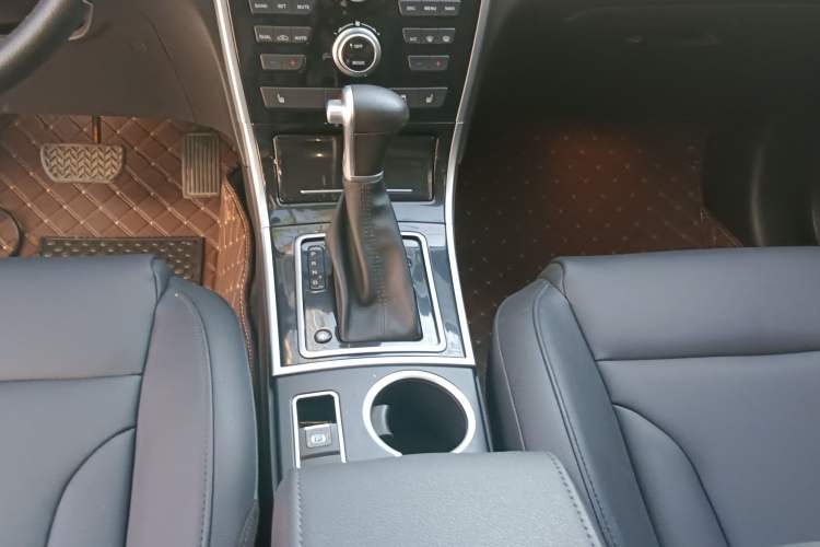 Used Haval H2 2016 Red-Label 1.5T Automatic Two-Wheel Drive Luxury Model
