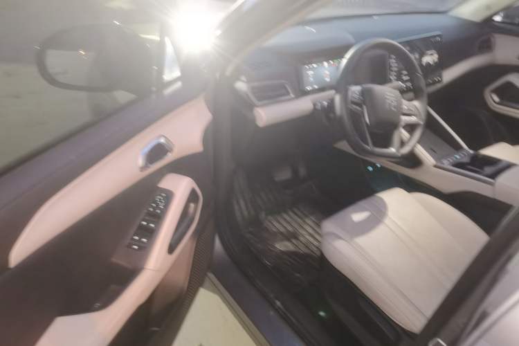 Used BYD Yuan UP 2025 Intelligent Driving Version 401 KM Dynamic Edition