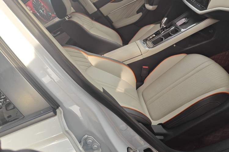 Used Dongfeng Aeolus Yixuan MAX 2023 1.5T Super Cool Trendy Dad Edition
