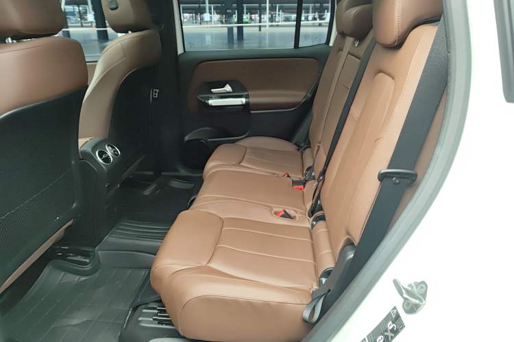 Used Mercedes-Benz GLB 2022 Updated GLB 200 Fashion Edition
