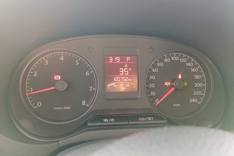 Used Volkswagen Polo 2013 1.6L Automatic Luxury Edition