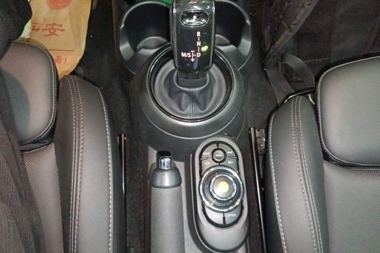 Used  MINI 2021 1.5T COOPER Classic Edition
