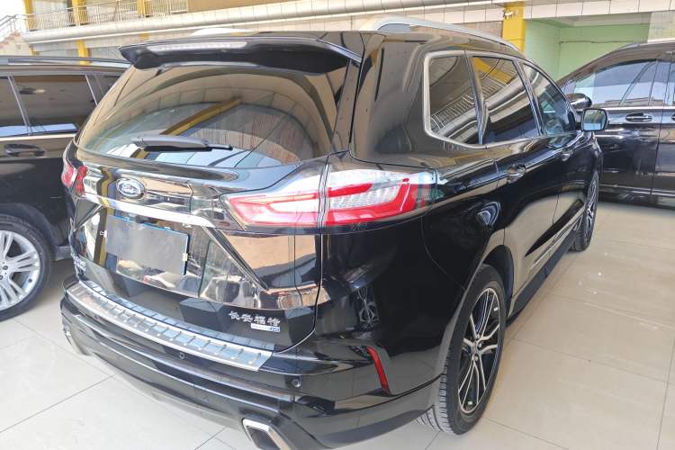 Used Ford Edge 2020 EcoBoost 245 Two-Wheel Drive Titanium 7-Seater
