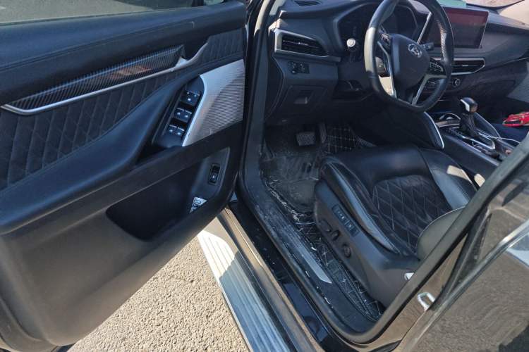 Used SAIC MAXUS D90 2017 2.0T Automatic Two-Wheel Drive - Uranus