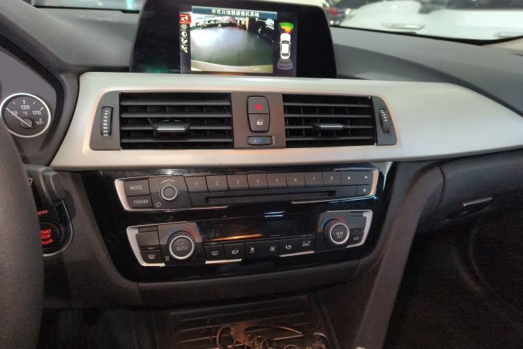 Used BMW 3 Series 2016 320i Fashion Model