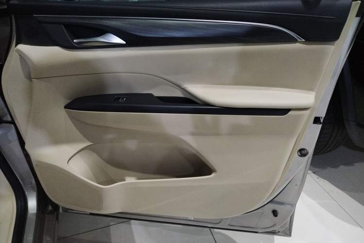 Used Buick GL8 2023 ES Lu Zun Luxury Model
