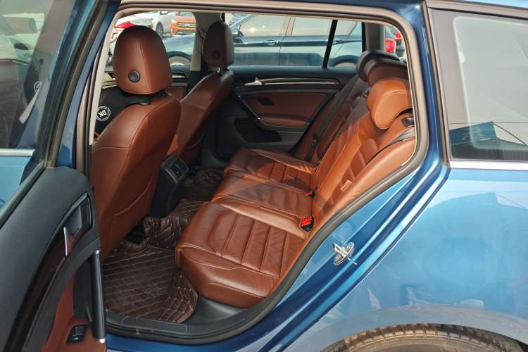 Used Volkswagen Golf 2014 1.4TSI Luxury Travel Edition
