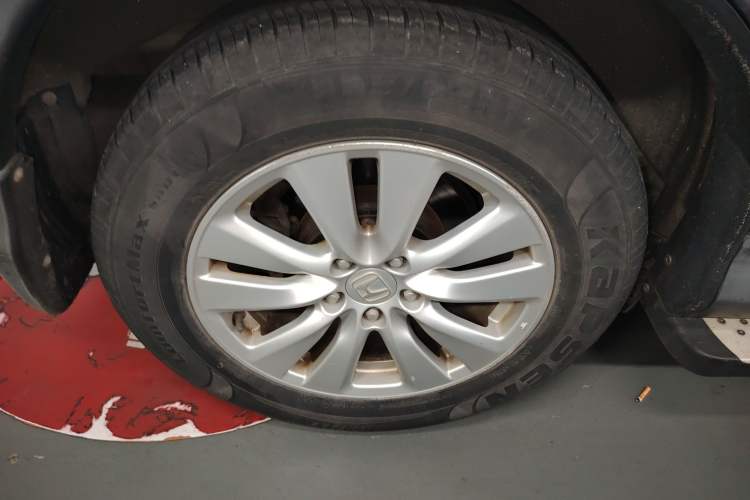 Used Honda CR-V 2015 2.0L two-wheel drive urban version
