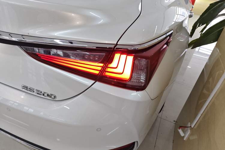 Used Lexus ES 2022 200 Excellence Edition