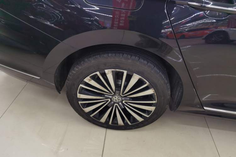 Used Volkswagen Passat 2019 330TSI Luxury Edition China VI Standard

