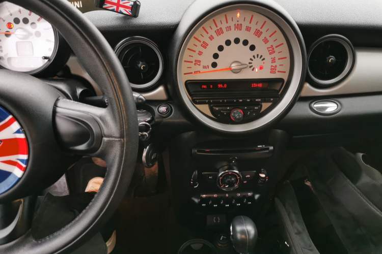 Used MINI MINI 2011 1.6L ONE
