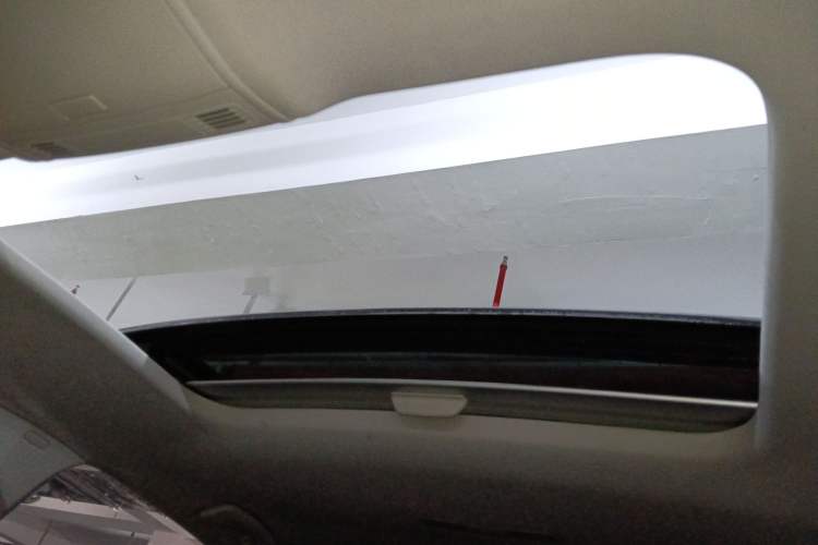 Used Volkswagen Golf 2016 230TSI Automatic Luxury Version
