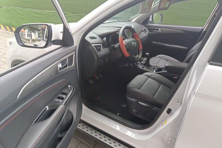 Used Changan CS75 2017 Shangku Edition 1.5T Manual ZhiXiang Model
