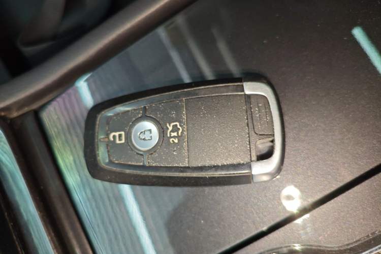 Used Ford Taurus 2019 EcoBoost 245 Premium Edition
