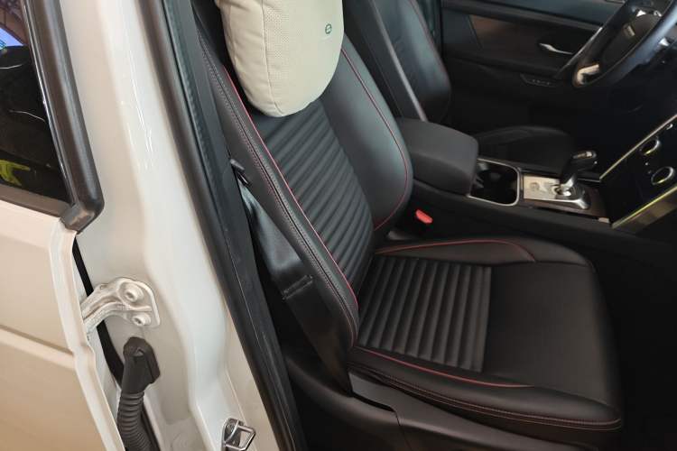 Used Land Rover Discovery Sport New Energy 2021 P300e Performance Tech Edition