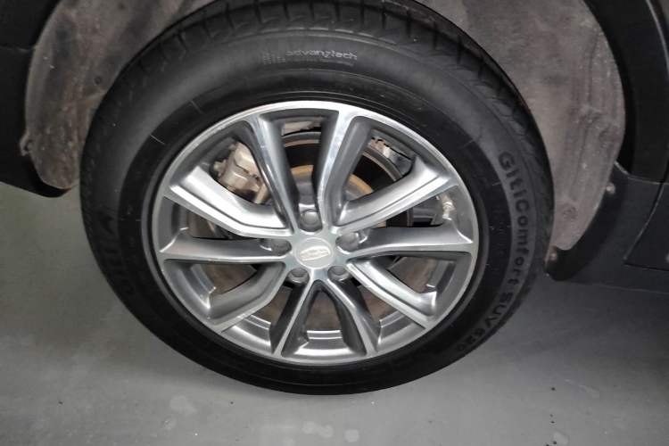 Used Geely Auto Emgrand X7 Sport 2018 1.8TD Automatic Two-Wheel Drive Zhiya Model
