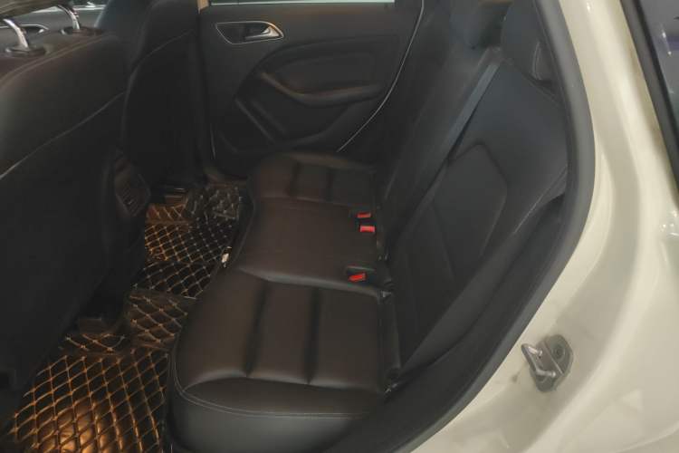 Used Mercedes-Benz B-Class 2015 B 200 Luxury Model
