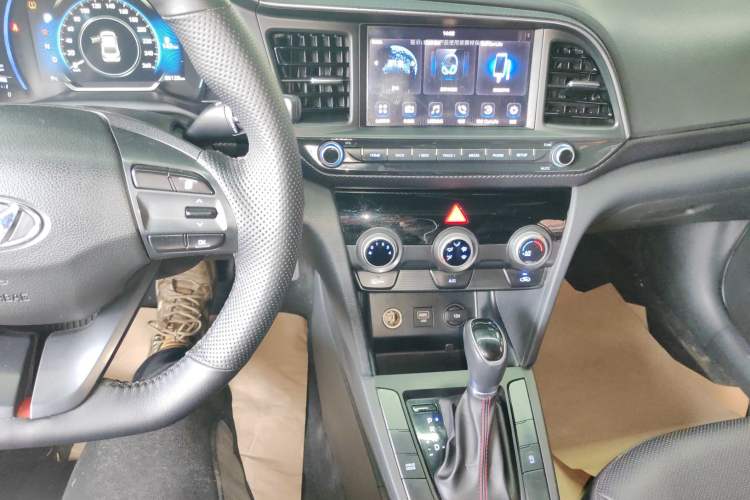 Used Hyundai Elantra 2019 1.4T Dual-Clutch Xuan Dong · Dynamic Model
