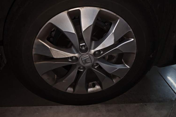 Used Honda CR-V 2013 2.4L Two-Wheel-Drive Luxury Edition