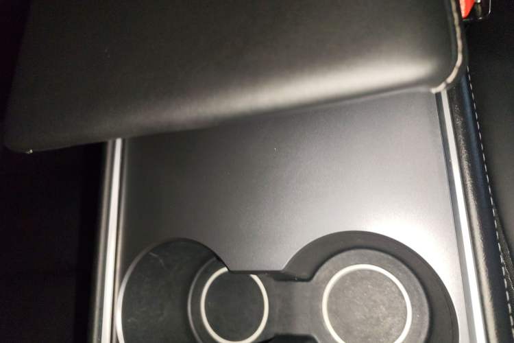 Used Tesla Model Y 2021 Long-Range All-Wheel-Drive Version