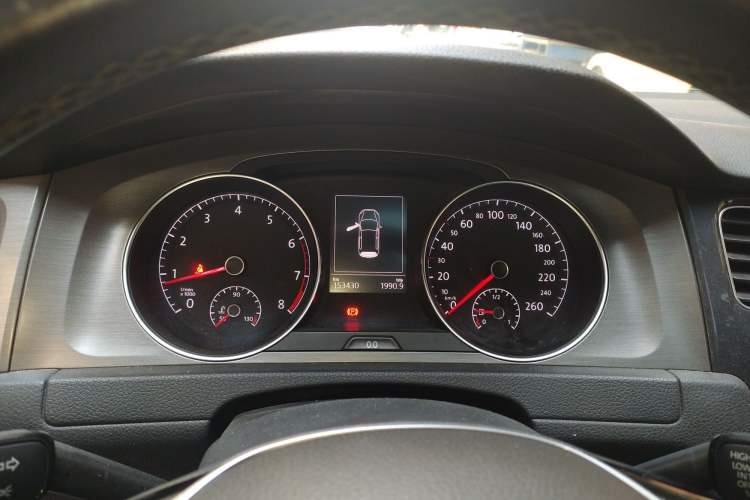 Used Volkswagen Golf 2015 1.4TSI Automatic Luxury Model