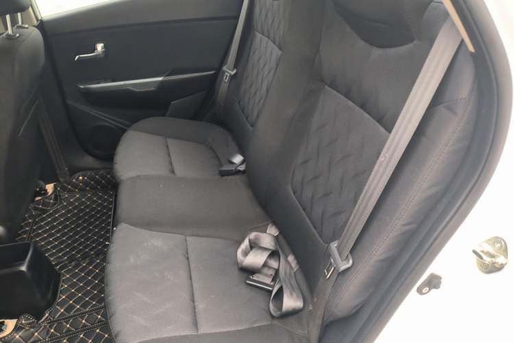 Used Kia K2 2015 Sedan 1.4L MT GLS