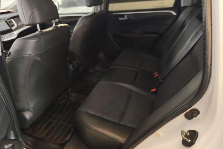 Used Honda Jade 2013 1.8L automatic Comfort version 5 seats
