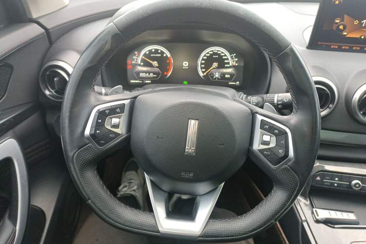 Used Wey VV7 2017 2.0T Ultra-Luxury Version
