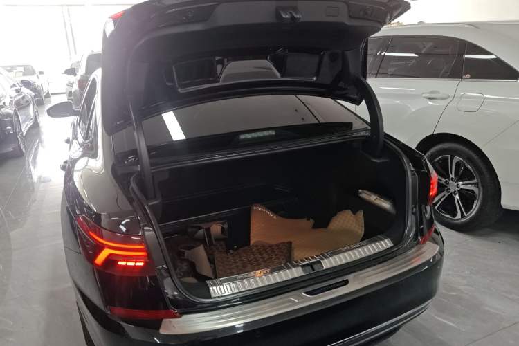 Used Volkswagen Passat 2020 330TSI Elite Edition China VI
