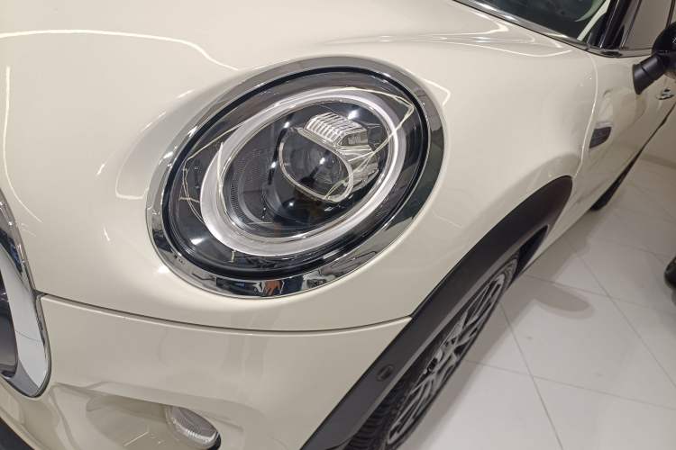 Used  MINI 2018 1.5T COOPER Classic Edition Five-Door Version
